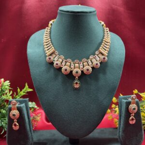 Trendy Golden Necklace Set